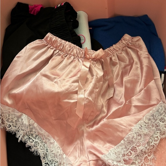 USED WOMEN CLOTHING - Picture 8 of 10